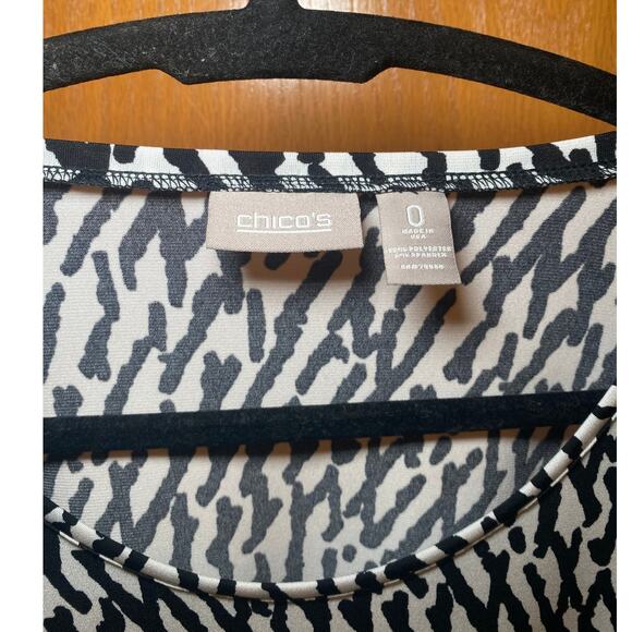 Chico's - Black and White Patterned Top - Size 0 - Picture 9 of 10